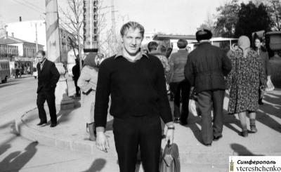 Прикрепленное изображение: На углу ул Самокиша и Кирова - 1972.jpg